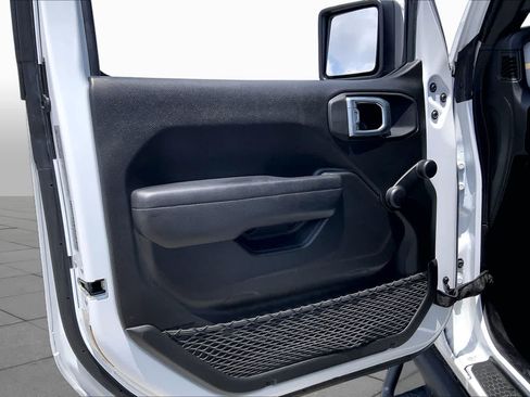 Used 2024 Jeep Wrangler Sport AWD/4WD image 38