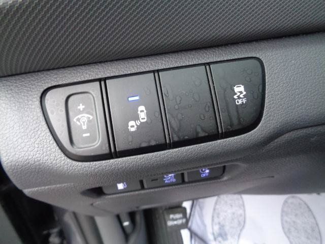 Used 2018 Hyundai Ioniq Limited FWD image 39
