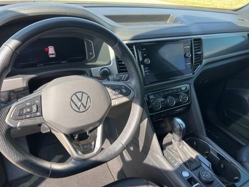 Used 2020 Volkswagen Atlas Cross Sport SEL R-Line image 8