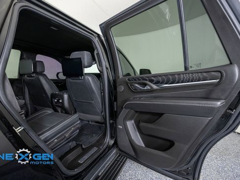 Used 2023 GMC Yukon Denali w/ Advanced Technology Package AWD/4WD image 35