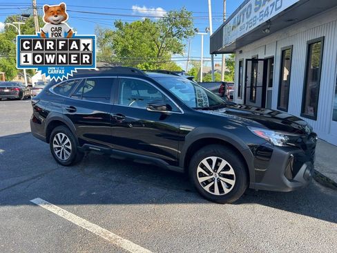 Used 2024 Subaru Outback Premium AWD/4WD image 3