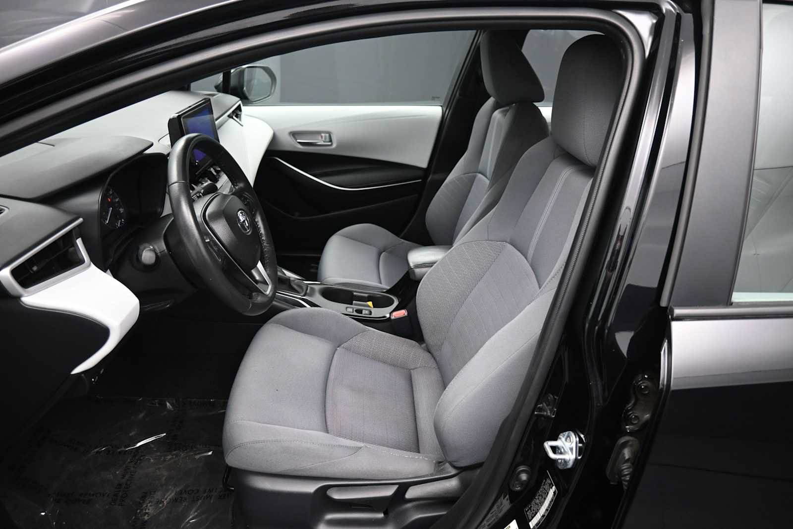 Certified 2025 Toyota Corolla SE w/ Convenience Package FWD image 17