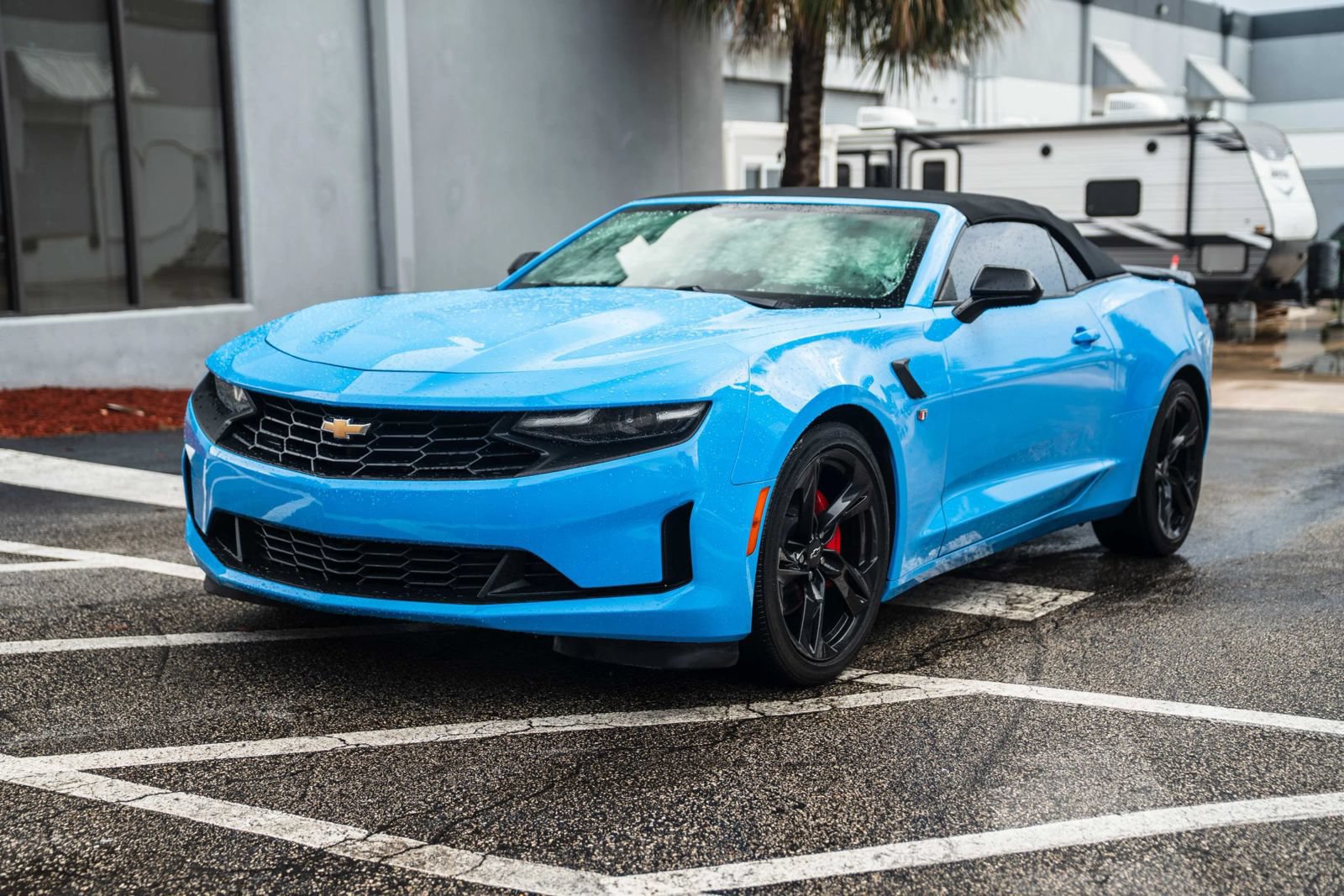 Used 2023 Chevrolet Camaro LT RWD image 3
