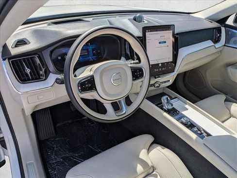 Certified 2026 Volvo XC60 B5 Ultra w/ Climate Package image 3