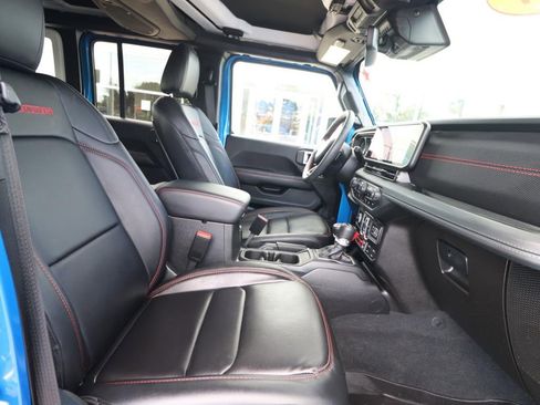 Used 2024 Jeep Wrangler Unlimited Rubicon image 14