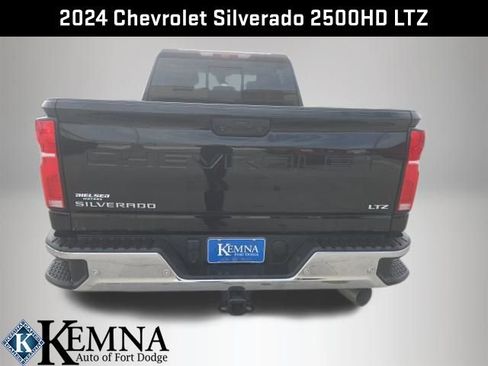 Used 2024 Chevrolet Silverado 2500 LTZ w/ LTZ Premium Package image 9