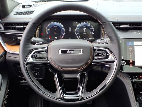New 2026 Jeep Grand Cherokee Summit w/ Obsidian Package AWD/4WD image 11