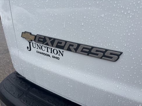 Used 2024 Chevrolet Express 2500 w/ Driver Convenience Package image 8