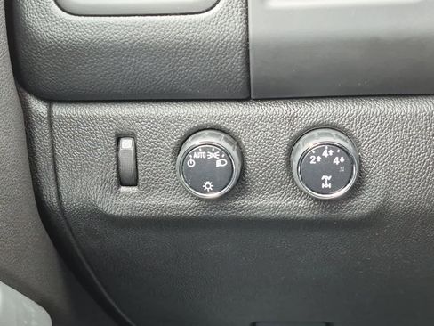 Used 2016 Chevrolet Colorado LT image 17