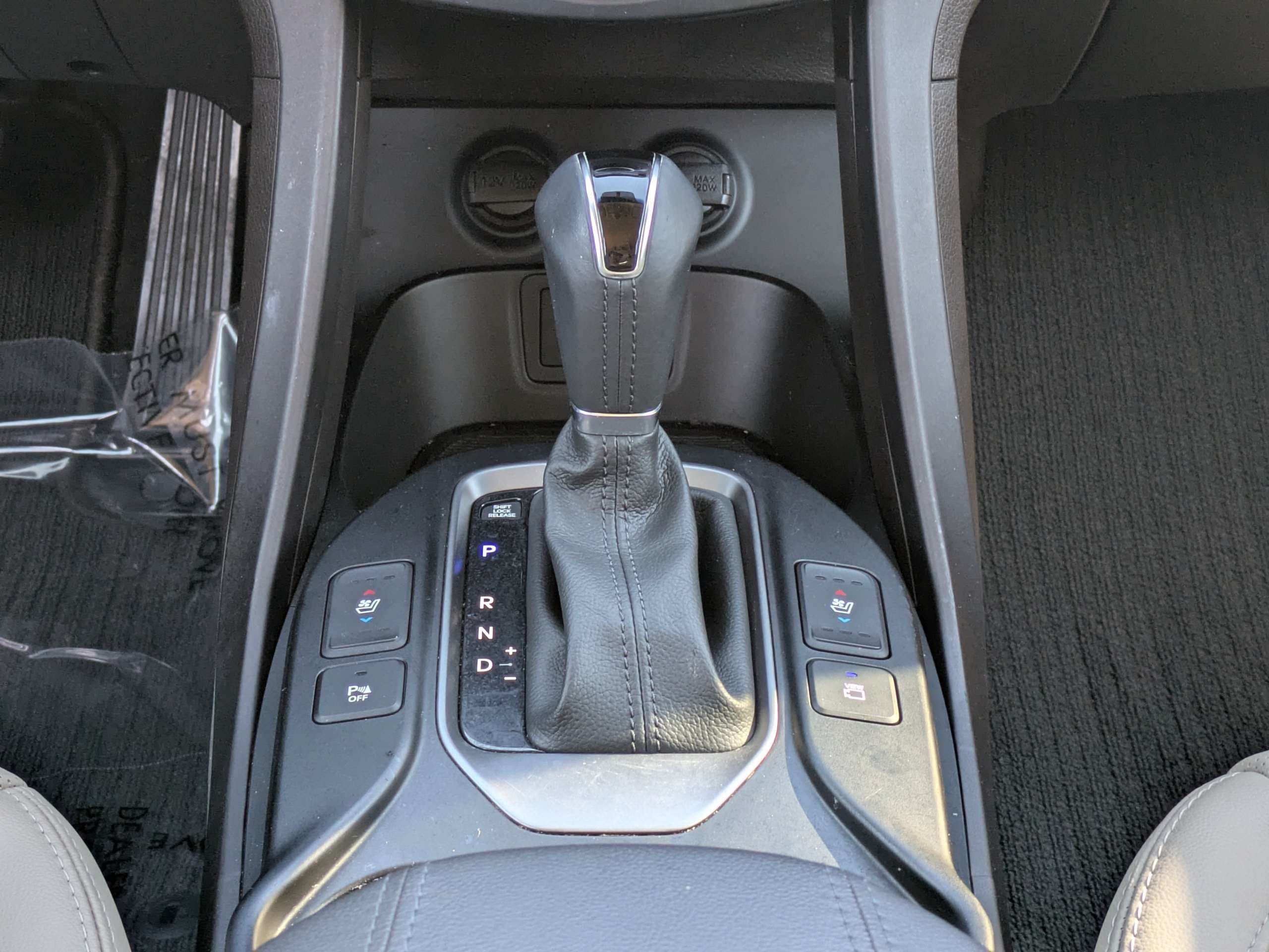 Used 2017 Hyundai Santa Fe Sport w/ 2.4L Tech Package 04 FWD image 18
