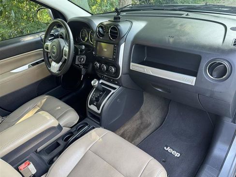 Used 2016 Jeep Compass High Altitude FWD image 15