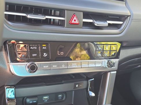 New 2026 Kia Seltos EX image 24