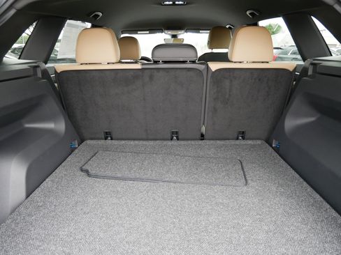 New 2025 Volkswagen Atlas Cross Sport SE image 4