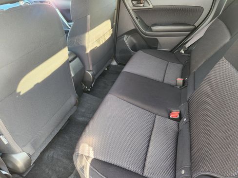 Used 2017 Subaru Forester 2.5i Premium w/ All-Weather Package image 30