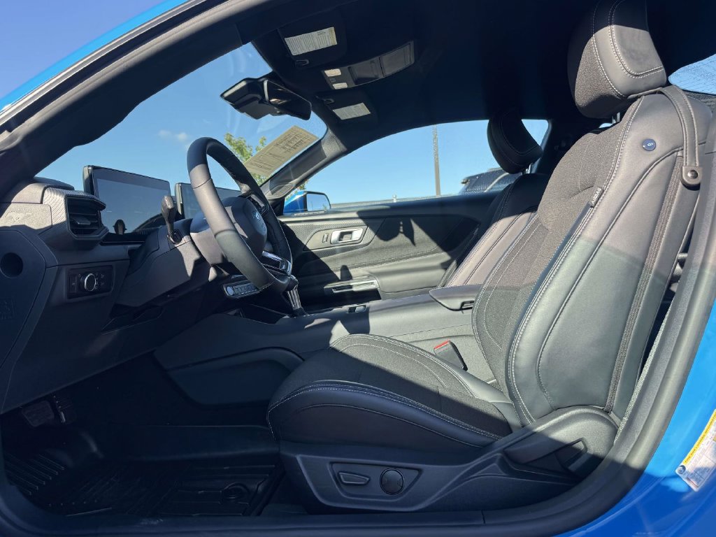 Used 2024 Ford Mustang Coupe RWD image 13