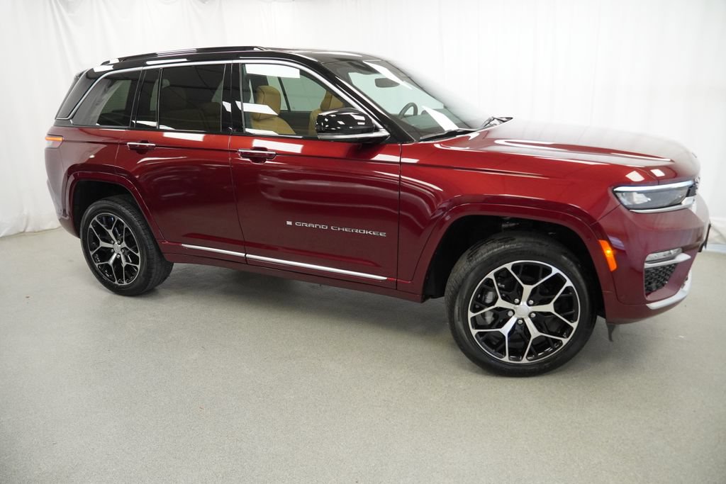 Certified 2025 Jeep Grand Cherokee Summit AWD/4WD image 19