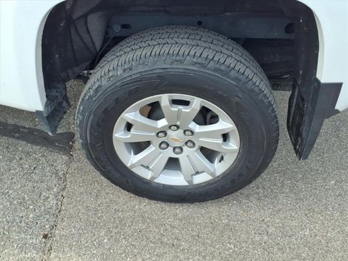 Certified 2022 Chevrolet Colorado LT w/ Luxury Package image 12