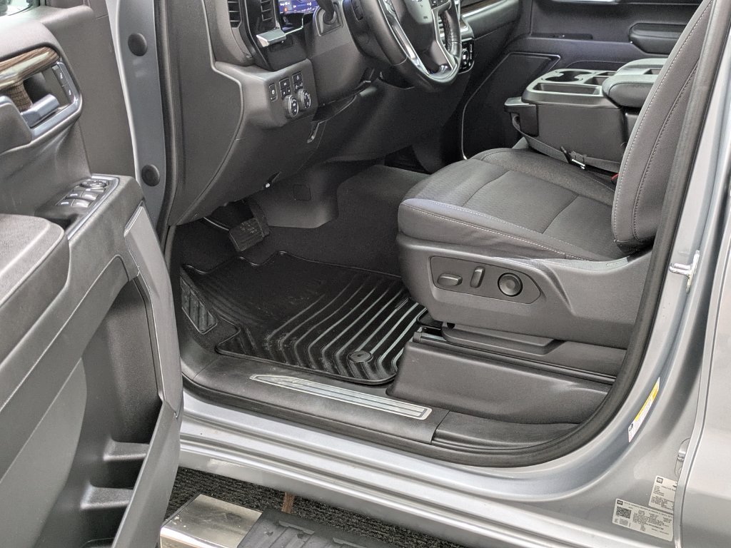 Used 2023 Chevrolet Silverado 1500 LT AWD/4WD image 31