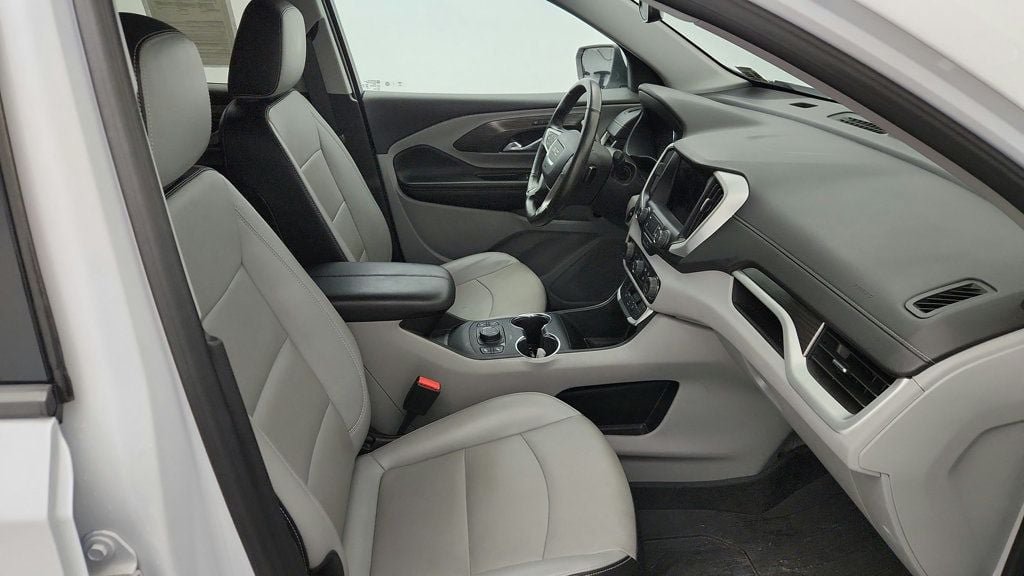 Used 2023 GMC Terrain SLT w/ LPO, Floor Liner Package AWD/4WD image 23