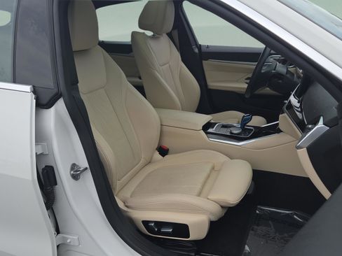 Certified 2022 BMW i4 eDrive40 RWD image 17