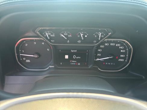 Used 2022 GMC Sierra 2500 SLT w/ SLT Preferred Package AWD/4WD image 29