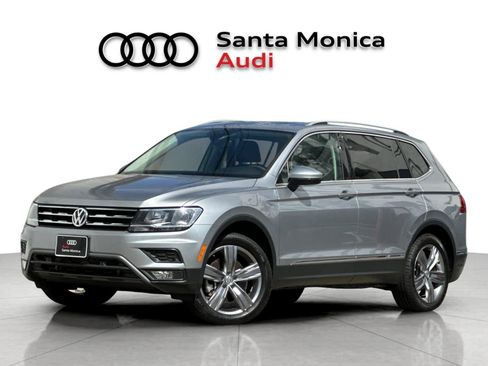 Used 2021 Volkswagen Tiguan SEL FWD image 1