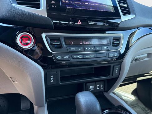 Used 2018 Honda Ridgeline RTL-E image 25