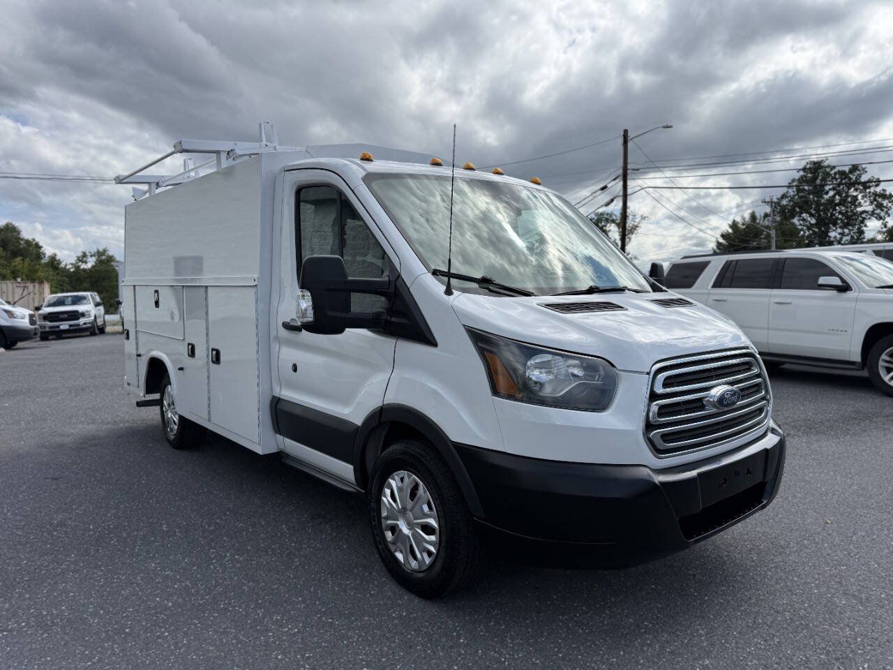 Used 2015 Ford Transit 250 138 w/ Interior Upgrade Package RWD image 4