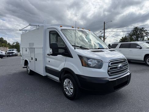 Used 2015 Ford Transit 250 138 w/ Interior Upgrade Package RWD image 4