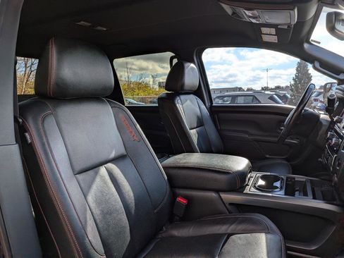 Used 2020 Nissan Titan PRO-4X w/ Pro-4x Convenience Package image 14