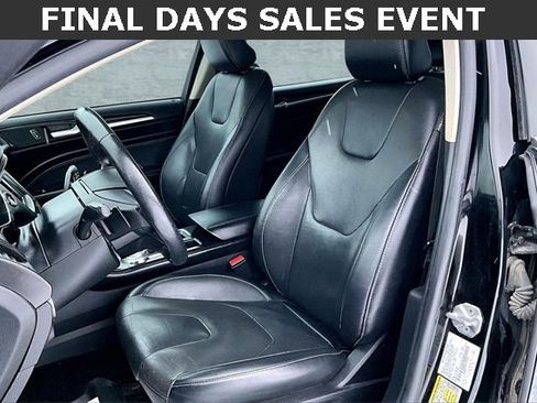 Used 2018 Ford Fusion Titanium image 19