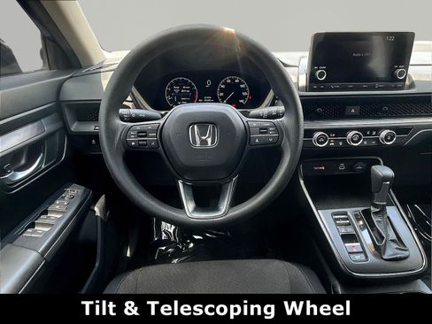 Used 2023 Honda CR-V LX image 8