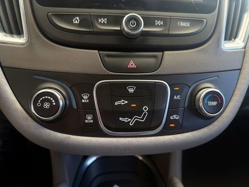 Used 2018 Chevrolet Malibu LT w/ Driver Confidence Package FWD image 23
