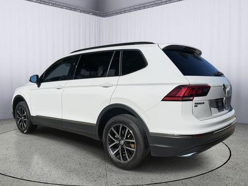 Used 2021 Volkswagen Tiguan SE AWD/4WD image 4