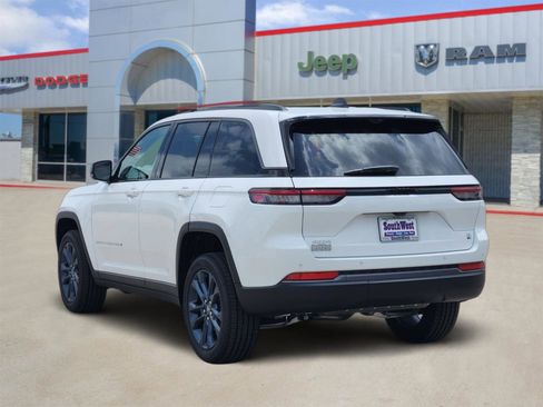 New 2026 Jeep Grand Cherokee Limited AWD/4WD image 4
