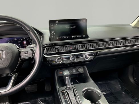 Used 2022 Honda Civic Touring image 9