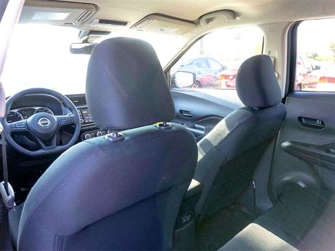 New 2025 Nissan Kicks Play S image 18