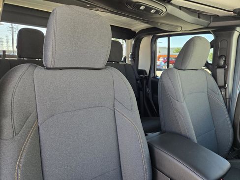 New 2026 Jeep Gladiator Sport image 33