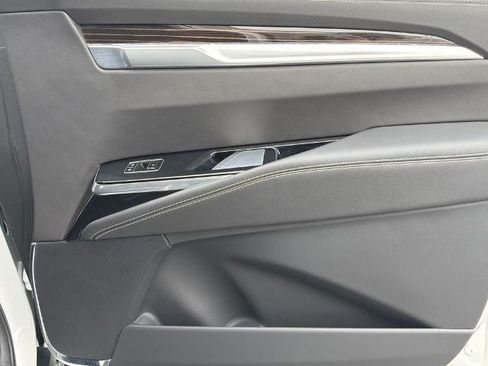 Certified 2025 Cadillac Escalade ESV Premium Luxury w/ Touring Package AWD/4WD image 14