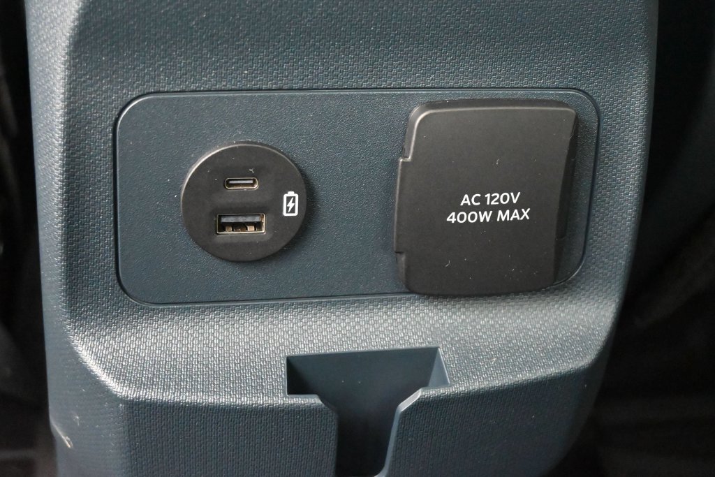 Used 2024 Ford Maverick XLT w/ XLT Luxury Package AWD/4WD image 16