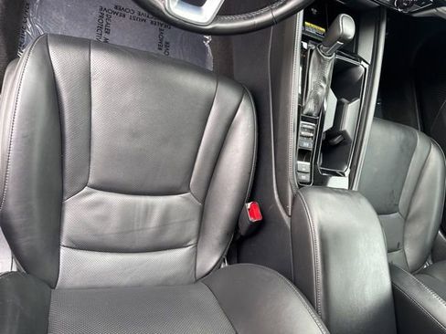 Used 2023 Honda Accord Touring image 14