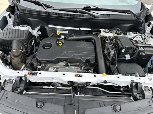 Certified 2023 Chevrolet Equinox LS FWD image 20