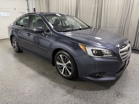 Used 2017 Subaru Legacy 2.5i Limited image 3
