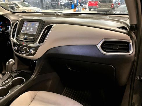Used 2019 Chevrolet Equinox LS image 13