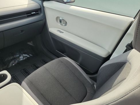Certified 2024 Hyundai Ioniq 5 SEL image 9