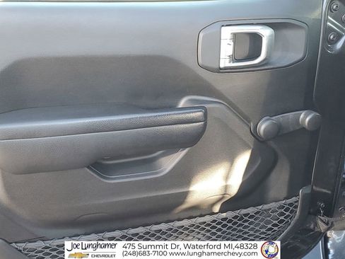 Used 2021 Jeep Wrangler Sport image 22