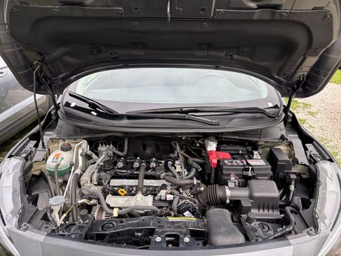 Used 2025 Nissan Versa SV FWD image 32