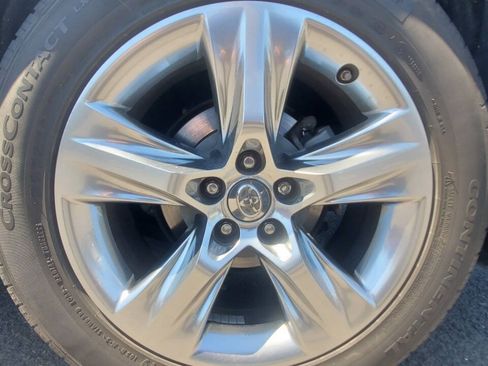 Used 2015 Toyota Highlander Limited AWD/4WD image 30