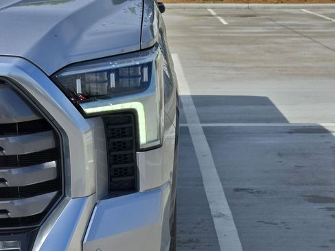 Used 2023 Toyota Tundra Limited AWD/4WD image 11