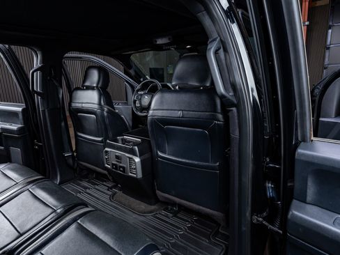 Used 2018 Ford F150 Raptor w/ Equipment Group 802A Luxury image 28